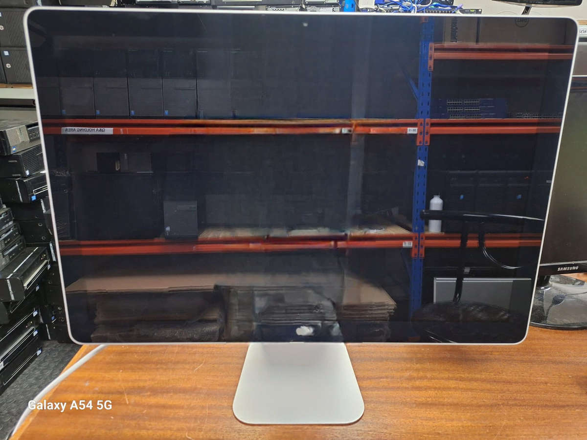 Pre-Owned Apple A1316 (2010) - 27 Inch Wide Cinema Display LED 2560 x 1440