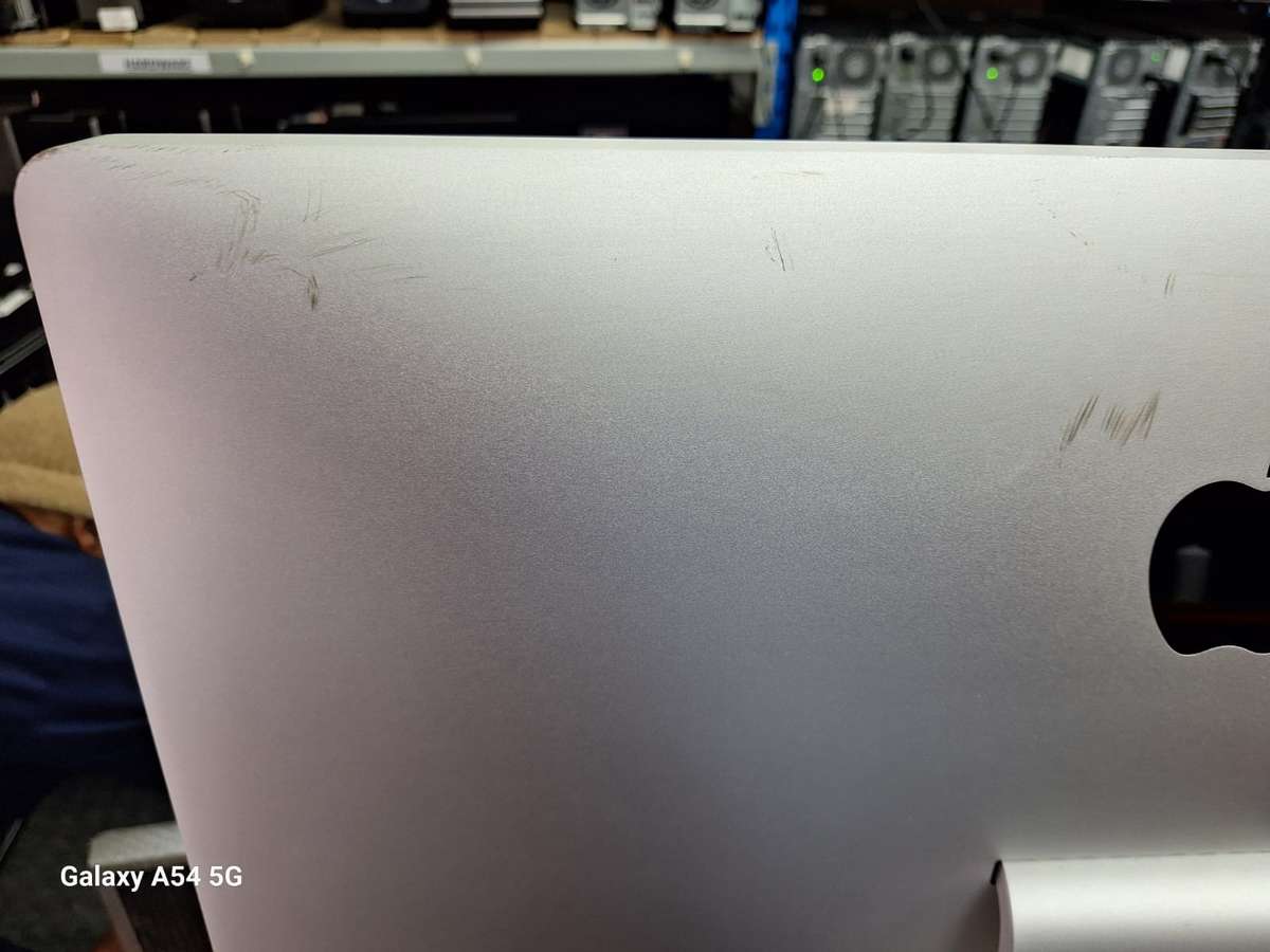 Pre-Owned Apple A1316 (2010) - 27 Inch Wide Cinema Display LED 2560 x 1440