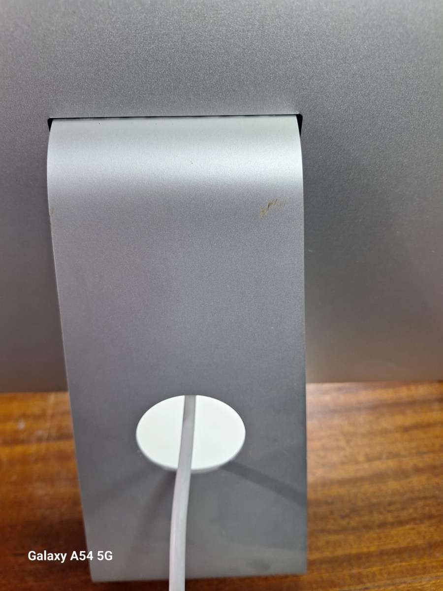 Pre-Owned Apple A1316 (2010) - 27 Inch Wide Cinema Display LED 2560 x 1440