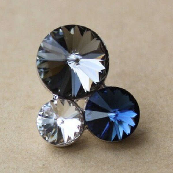 3 Stone Swarovski Crystals Stud Earrings