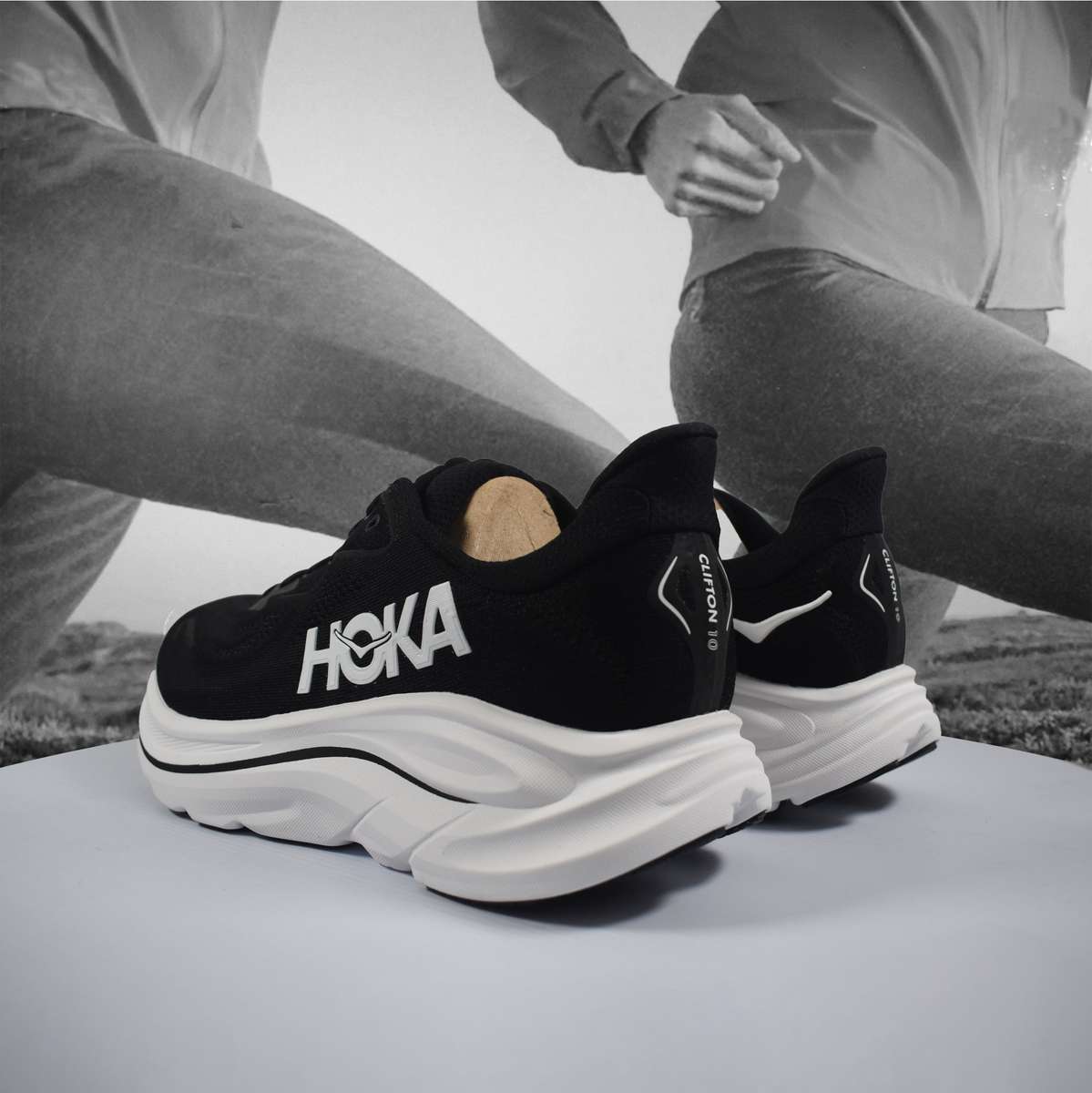 Hoka Clifton 10 Wide Mens Road Running