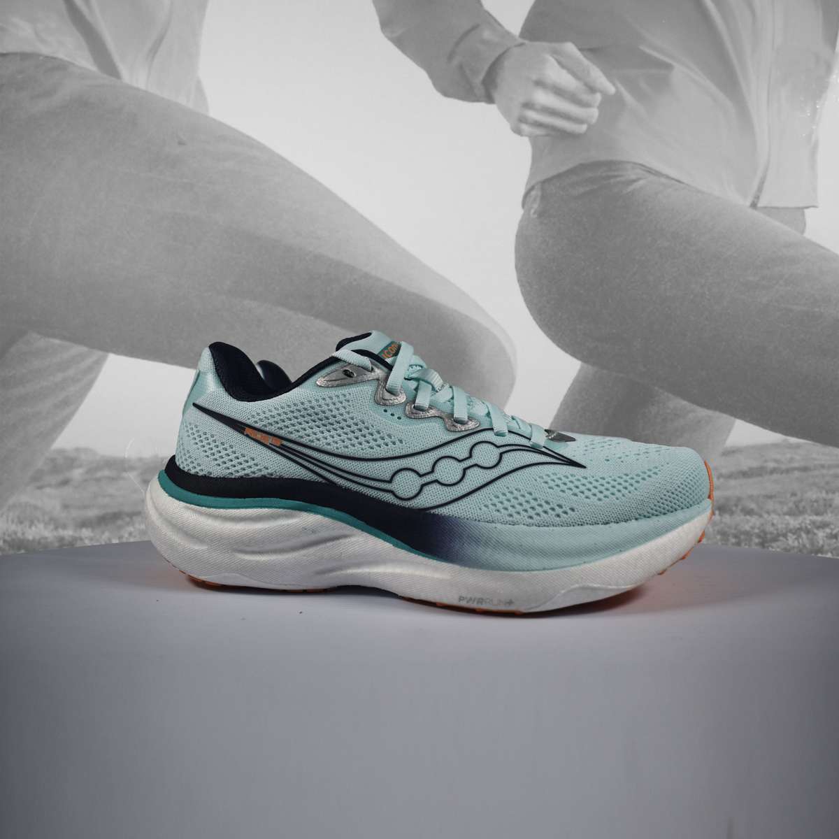 Saucony Ride 19 Womens Neutral Running Shoes