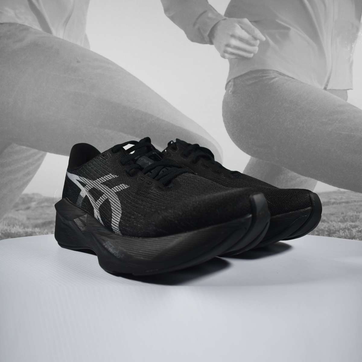 Asics Novablast 6 Mens Running Shoes
