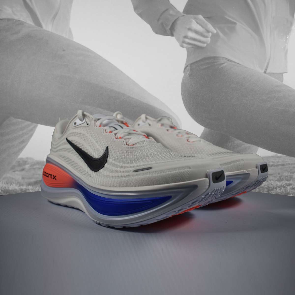 Nike Vomero Plus Mens Road Running Shoes