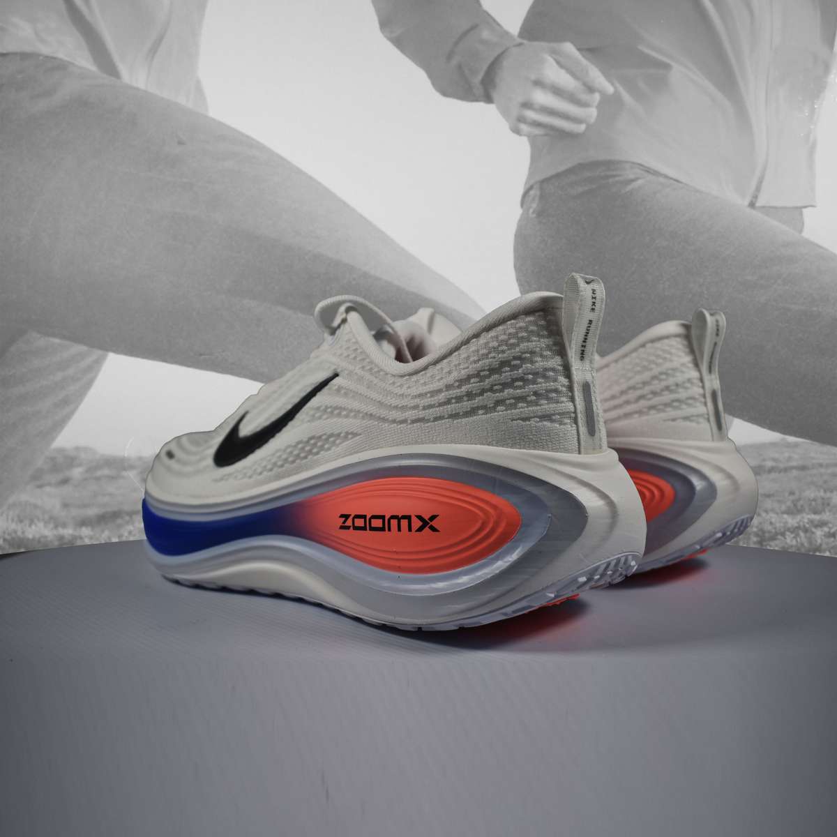 Nike Vomero Plus Mens Road Running Shoes
