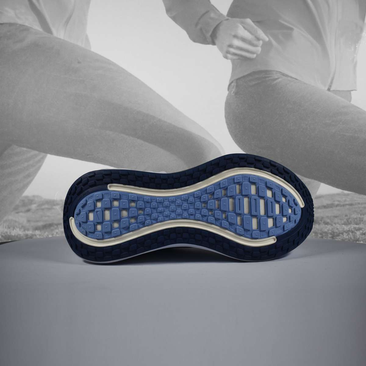 Nike Vomero Plus Womens Road Running Shoes
