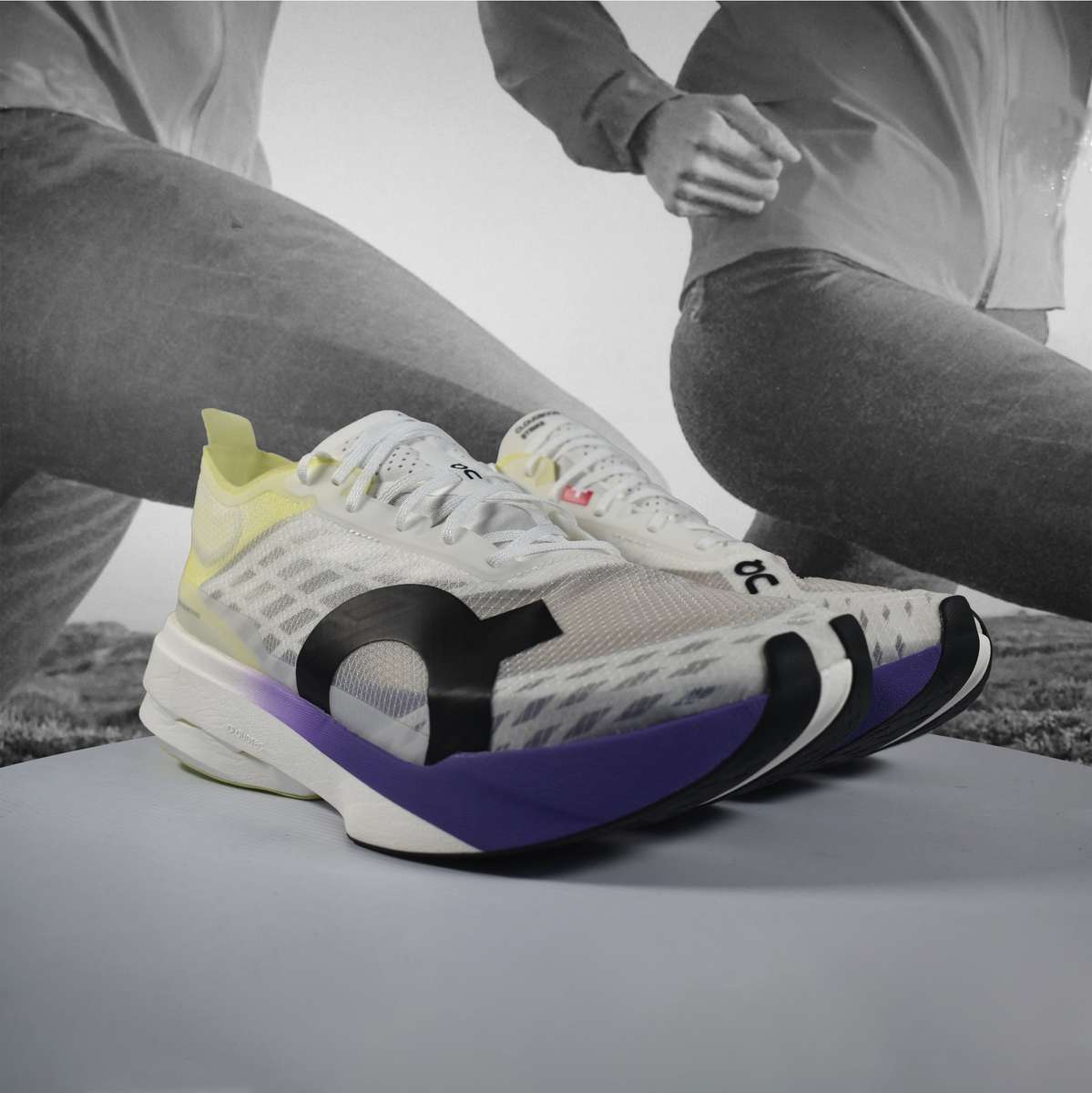 On Cloud Cloudboom Strike Mens Running Shoe