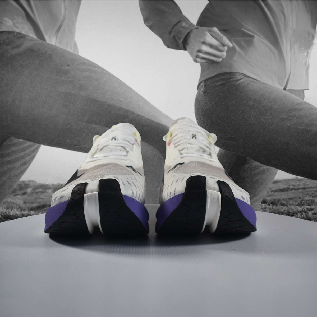 On Cloud Cloudboom Strike Mens Running Shoe