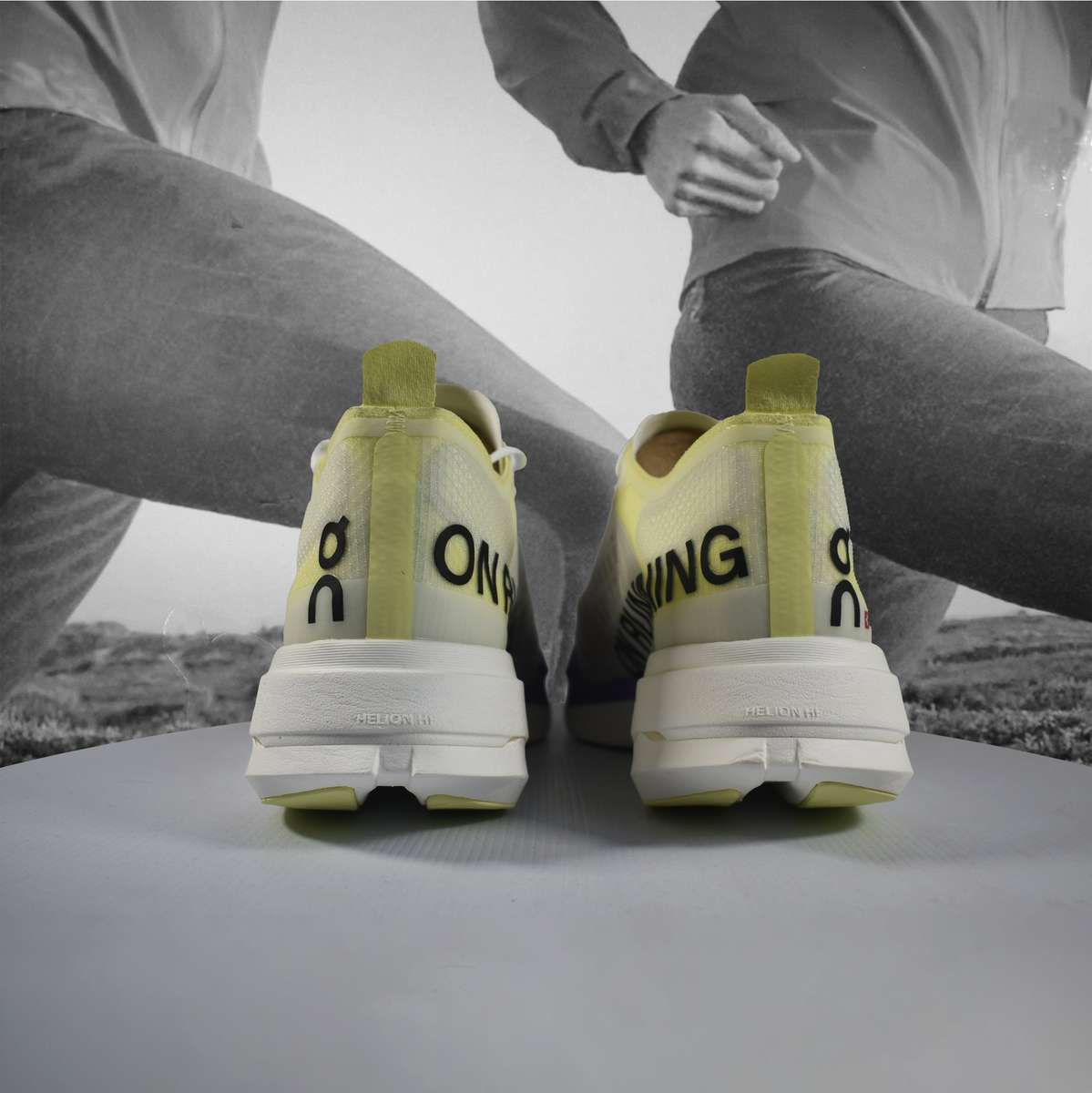 On Cloud Cloudboom Strike Mens Running Shoe