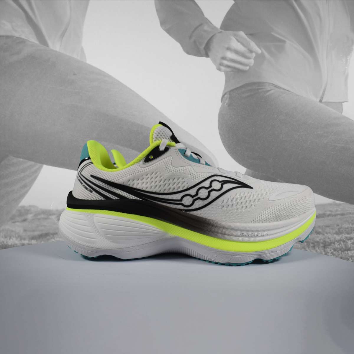 Saucony Hurricane 26 Men's Stability Running Shoes