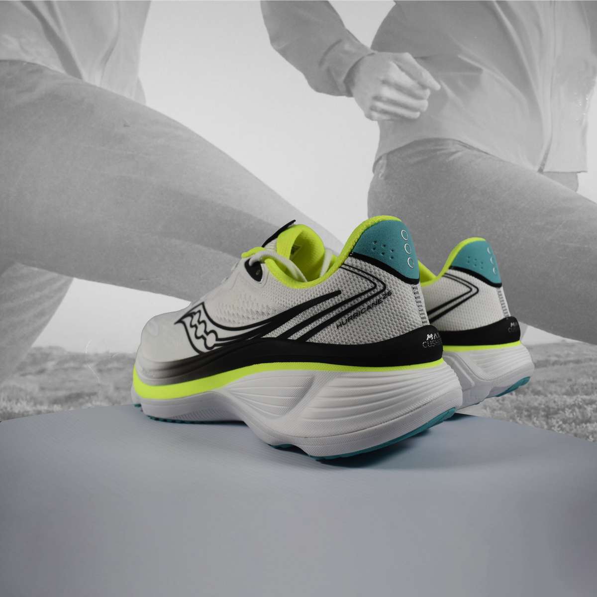 Saucony Hurricane 26 Men's Stability Running Shoes