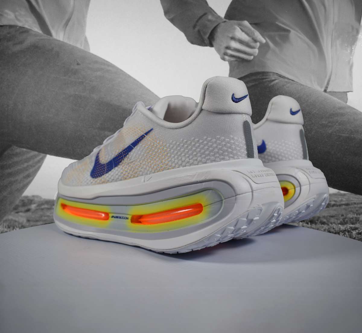 Nike VOMERO PREMIUM Mens Road Running Shoe