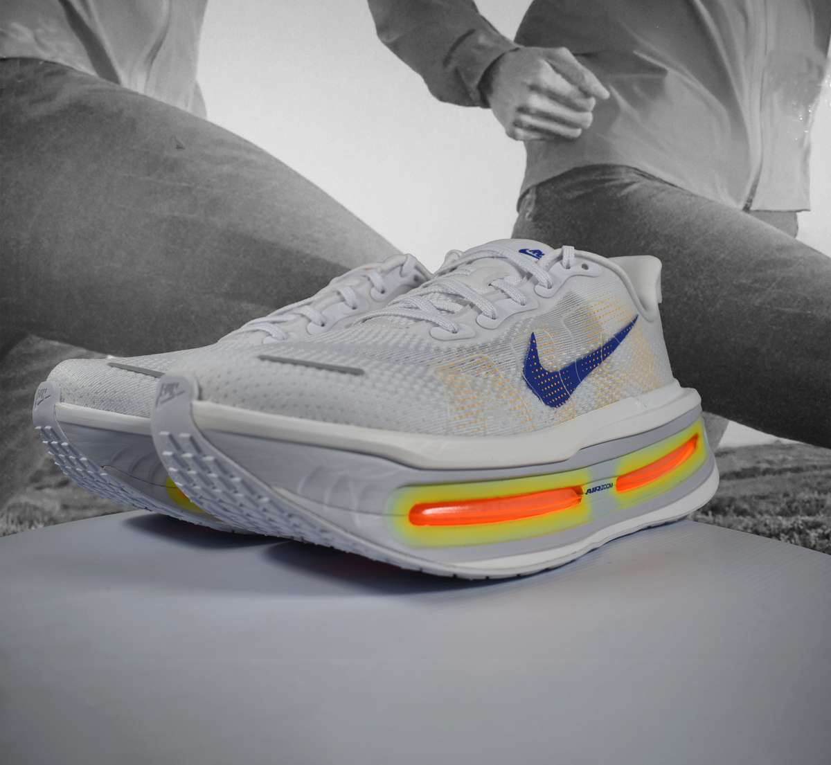 Nike VOMERO PREMIUM Mens Road Running Shoe