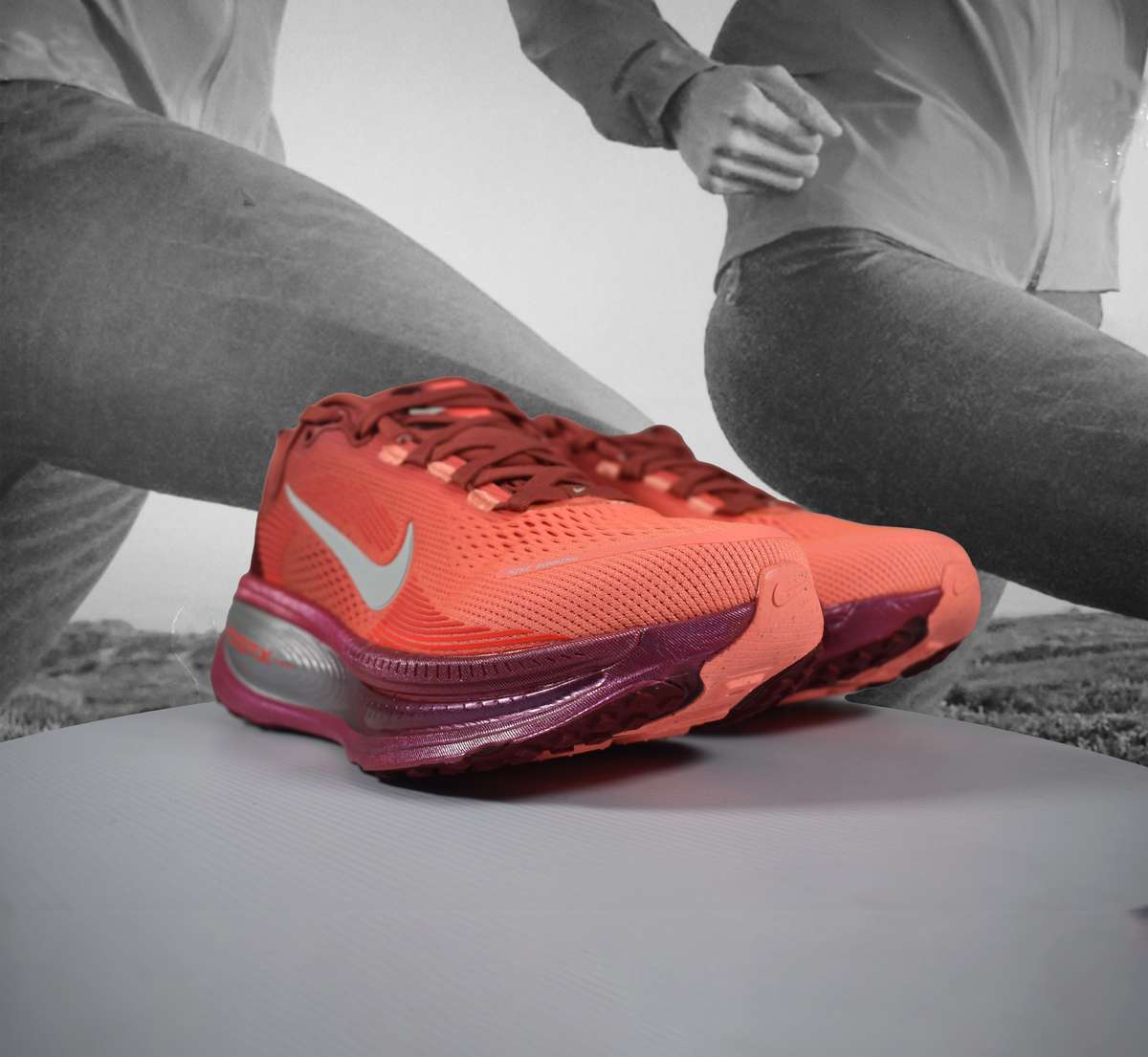 Nike VOMERO 18 SE2 Womens Running Shoes