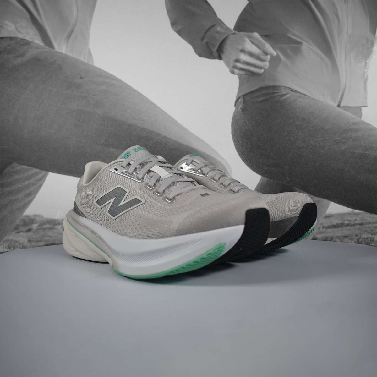 New Balance 860v14 D (WIDE WIDTH) Womens