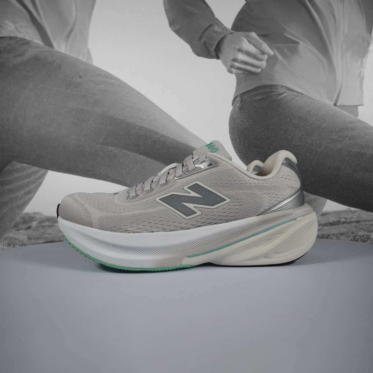 New Balance 860v14 D (WIDE WIDTH) Womens
