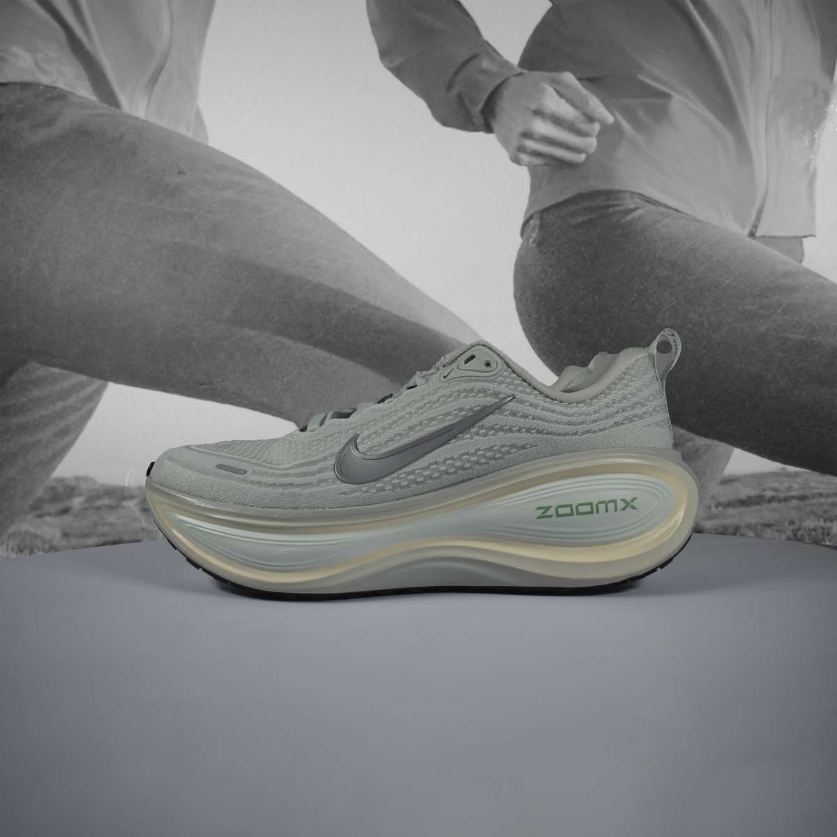 Nike Vomero Plus Womens Running Shoes