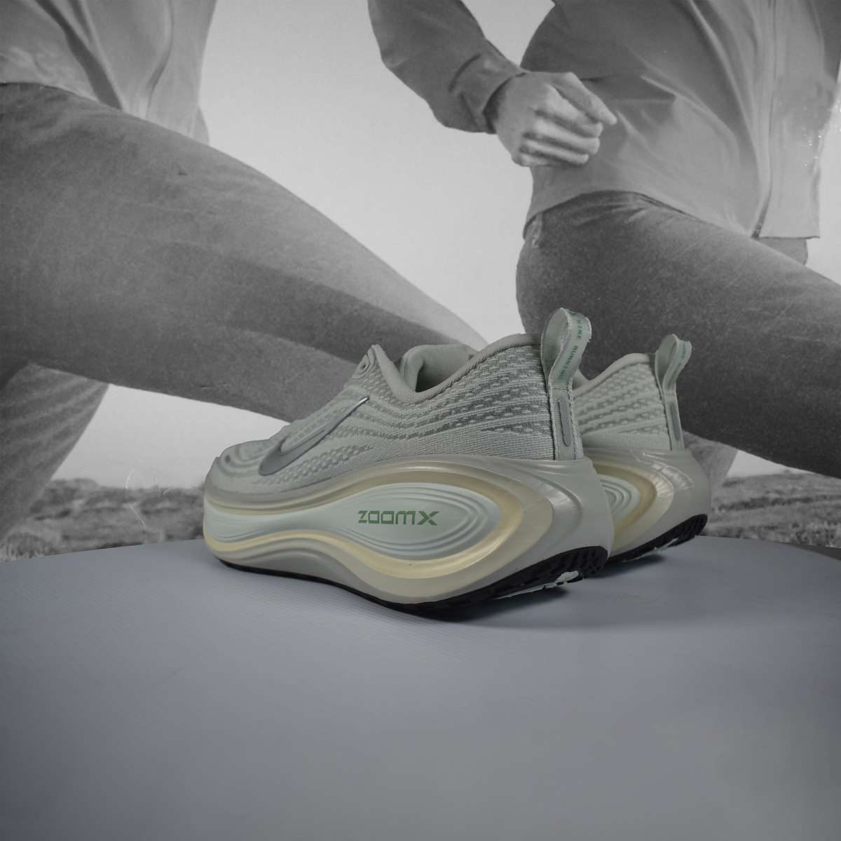 Nike Vomero Plus Womens Running Shoes