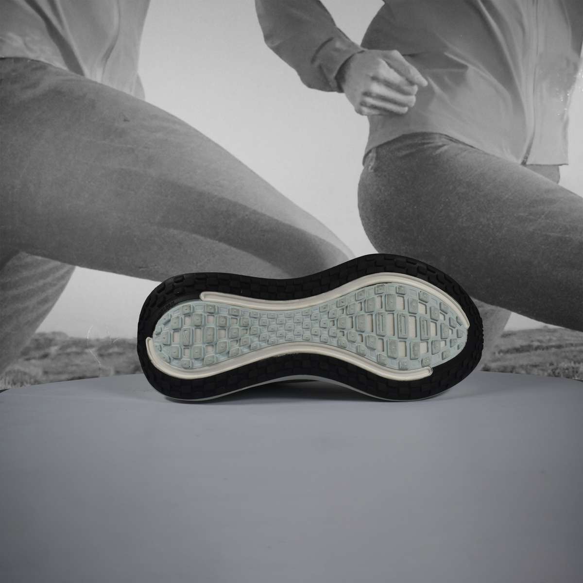 Nike Vomero Plus Womens Running Shoes