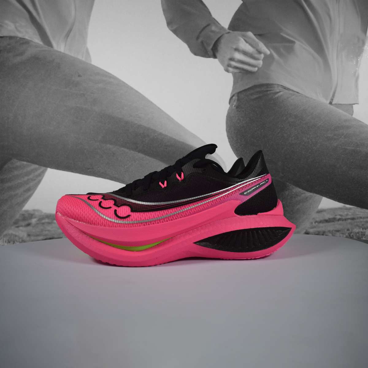 Saucony Endorphin Pro 5 Womens Running Shoes  Black/Shock