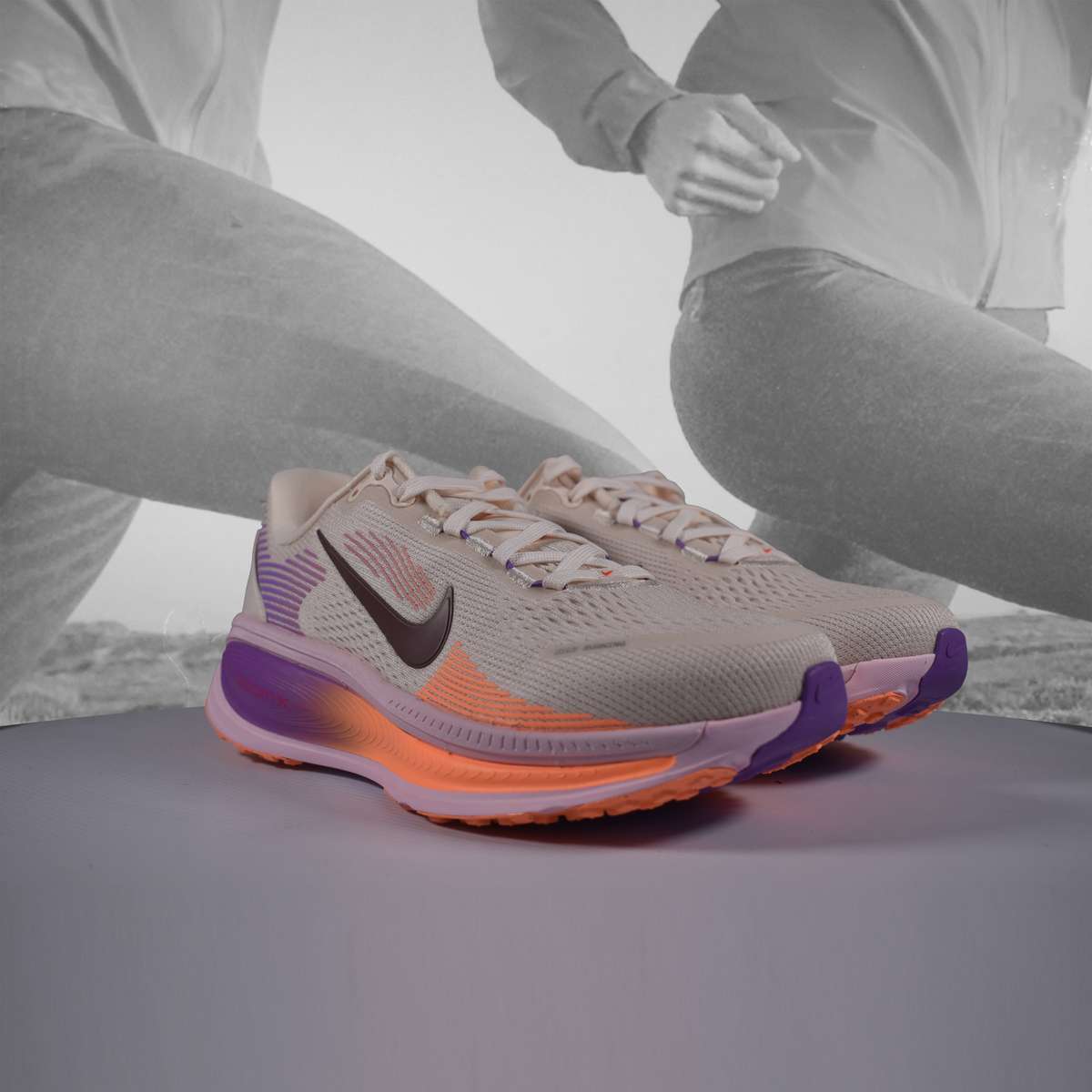 Nike Vomero 18 Womens Road Running Shoes
