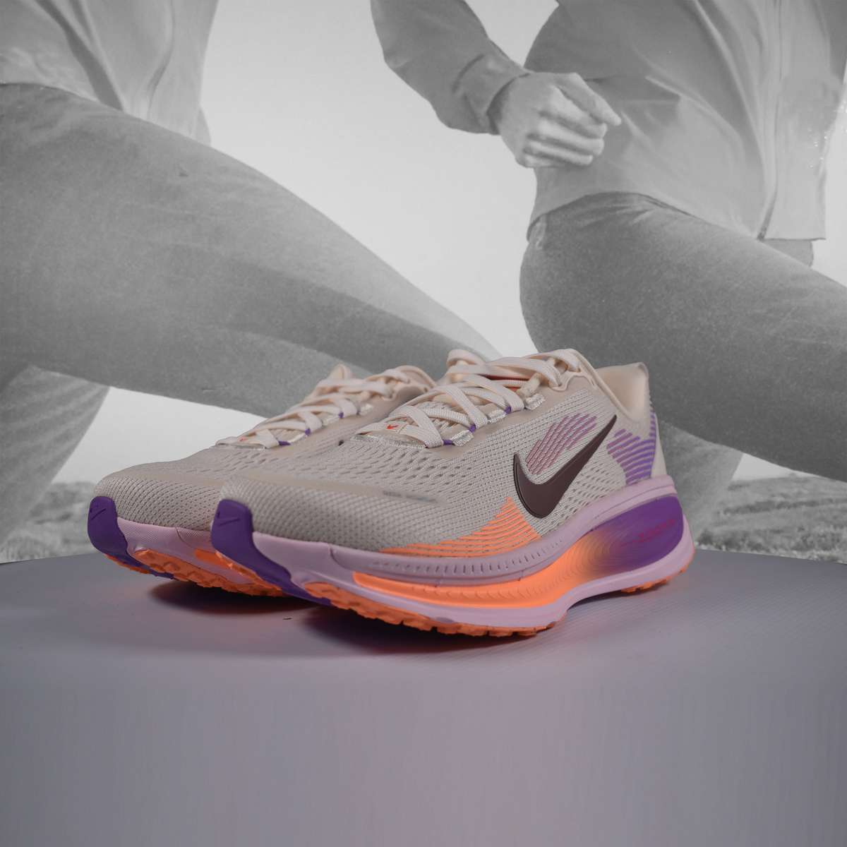 Nike Vomero 18 Womens Road Running Shoes