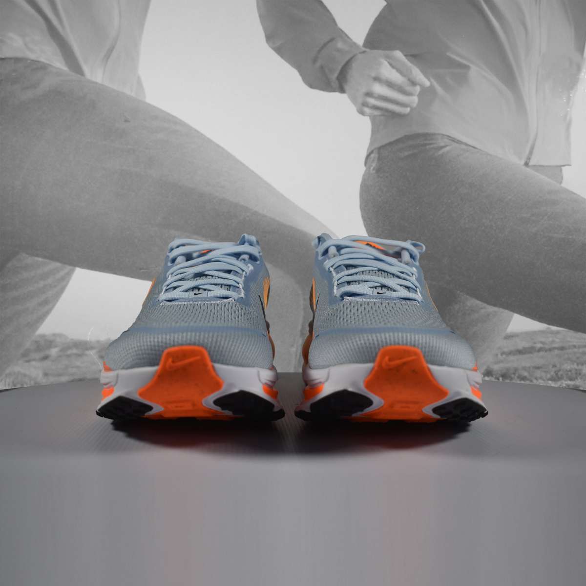Nike VOMERO 18 Mens Running Shoes