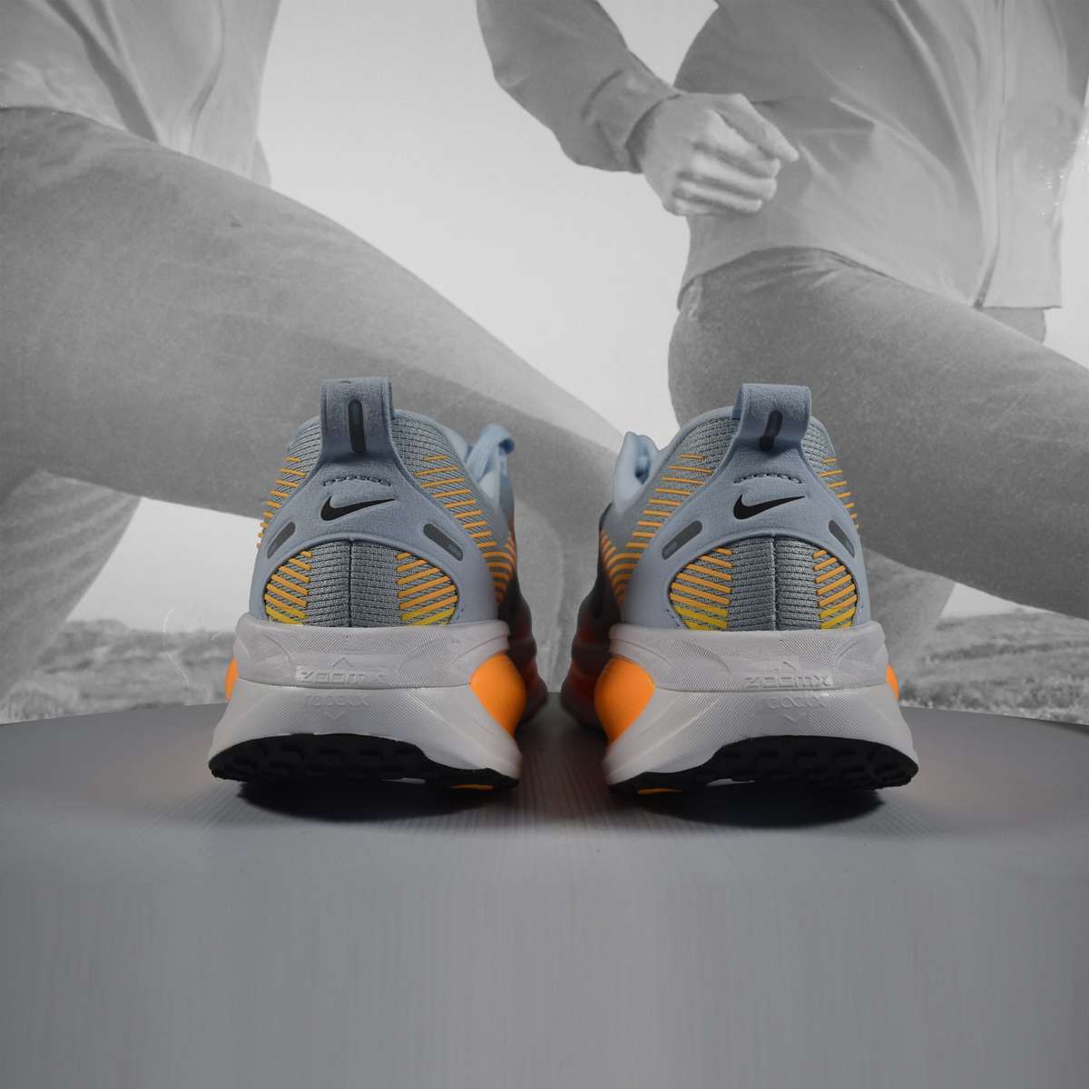 Nike VOMERO 18 Mens Running Shoes