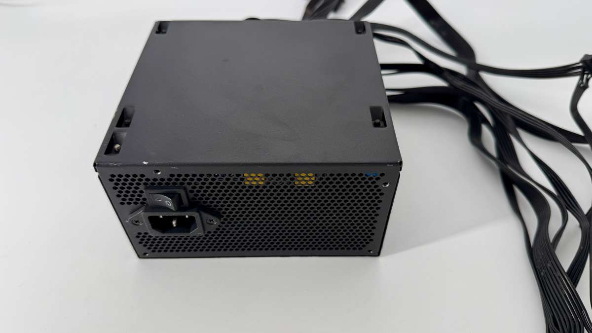 Cooler Master MWE 450 (MPE-4501-ACABW) 450w Power Supply. A Grade Unit