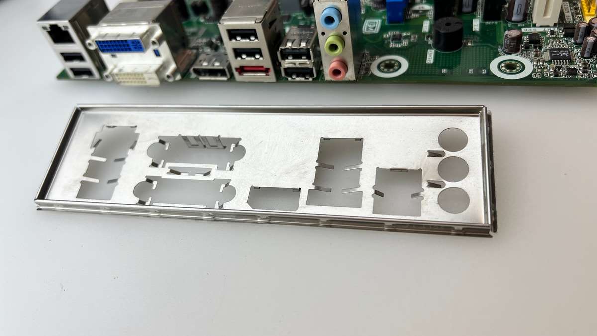 Intel DQ57TM Executive Series Q57 micro-ATX LGA1156 DDR3 1333MHz Desktop Motherboard (No Corrosion)