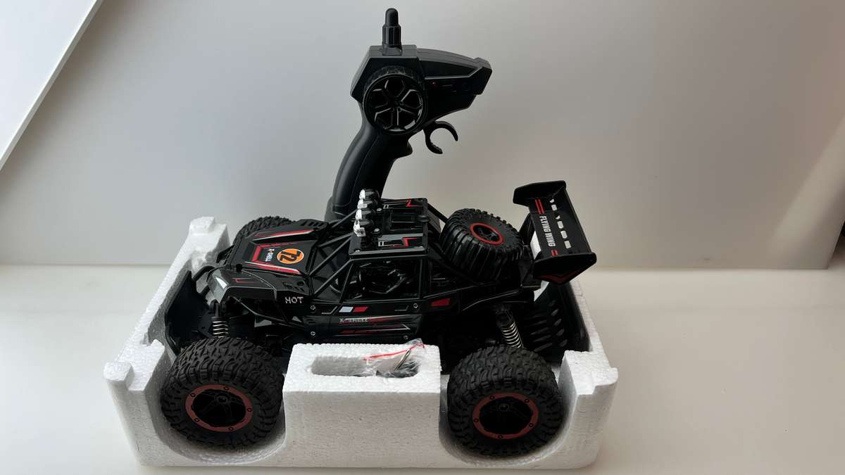 JJRC Shadow Chaser Remote Control Car With Rechargeable Lithium Battery (Demo Unit/In Box)
