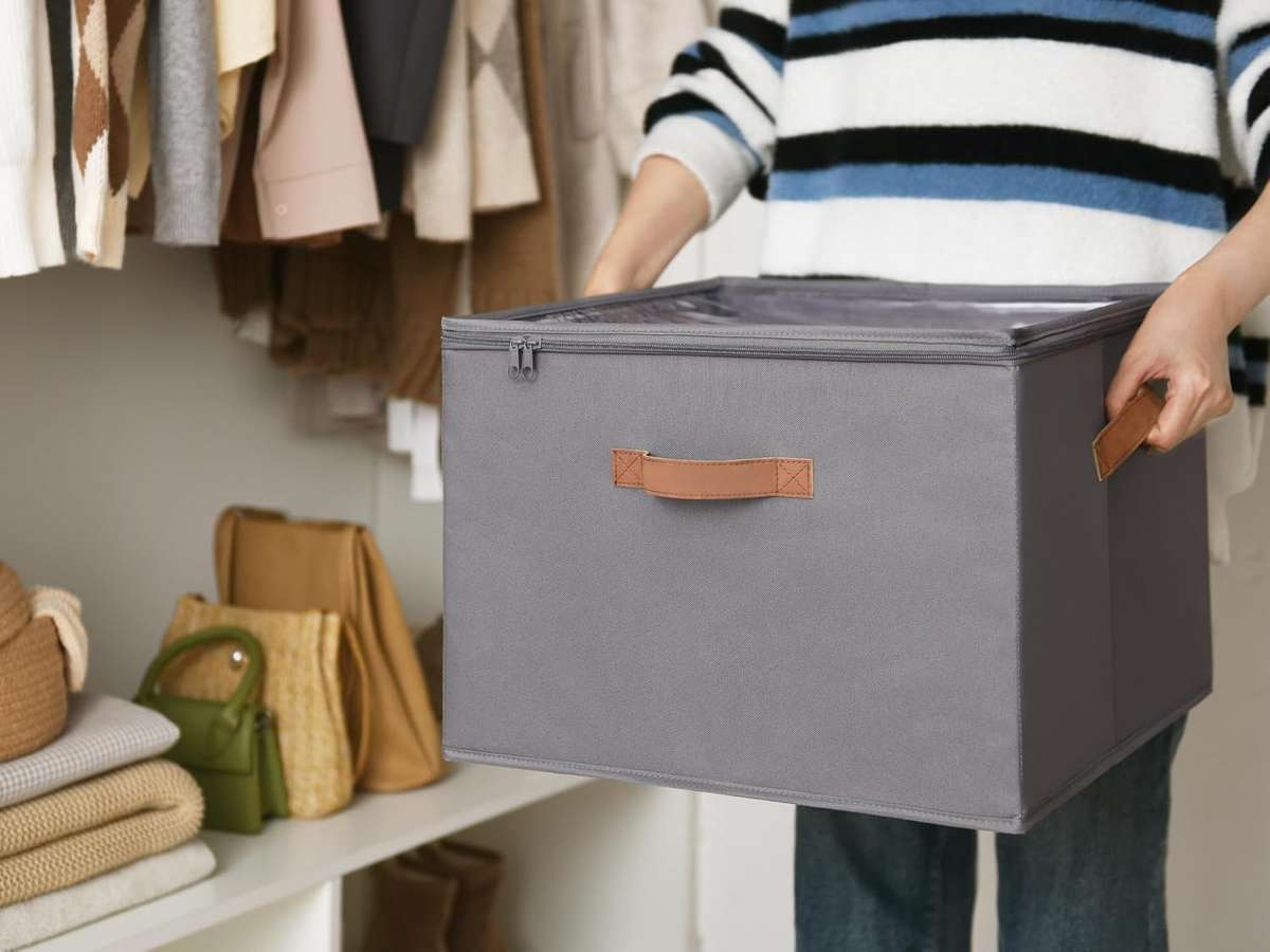 Foldable Shoe Cubby Organizer  Holds Up to 16 Pairs