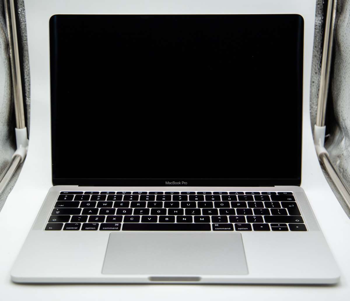 Apple MacBook Pro 15 Inch, A1707 2017 i7 Quad Core