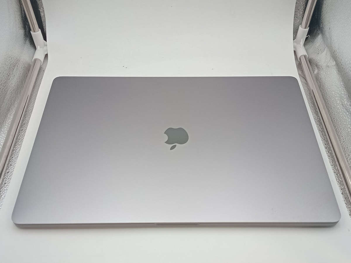 Apple MacBook Pro 16-inch, A2141 Late 2019 i7 6-Core