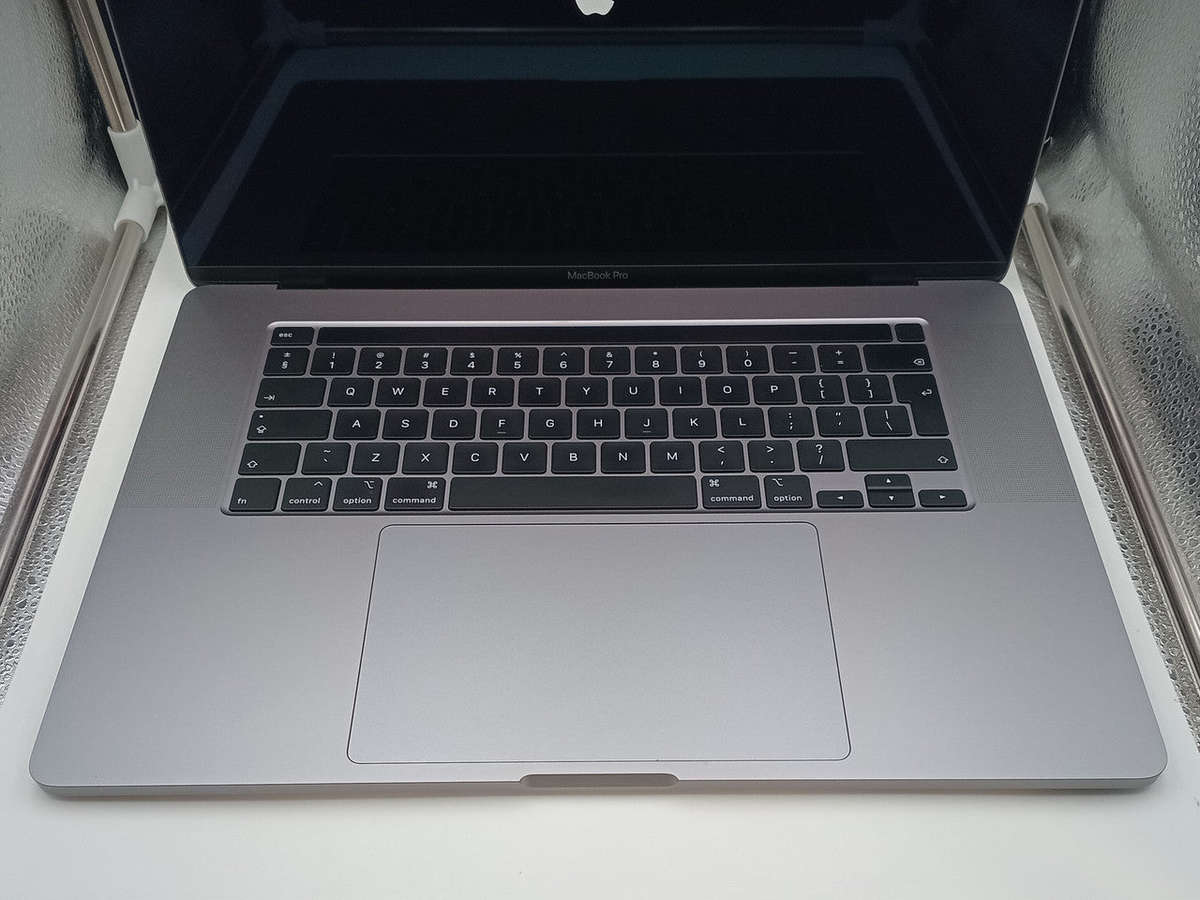 Apple MacBook Pro 16-inch, A2141 Late 2019 i7 6-Core