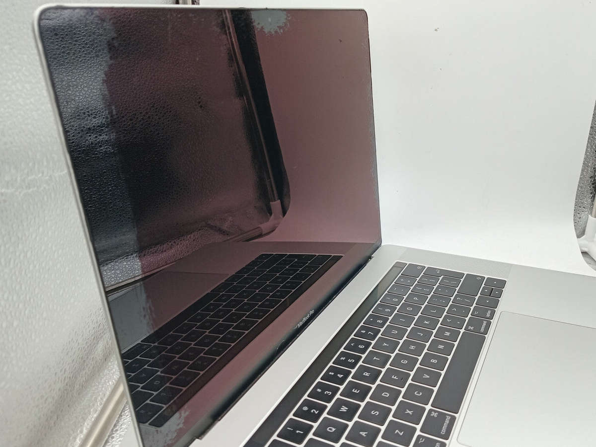 Apple MacBook Pro 15 Inch, A1707 2017 i7 Quad Core