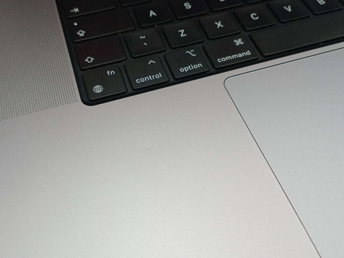 Apple MacBook A2485 M1 Pro 16-inch 2021 - Gold Essential