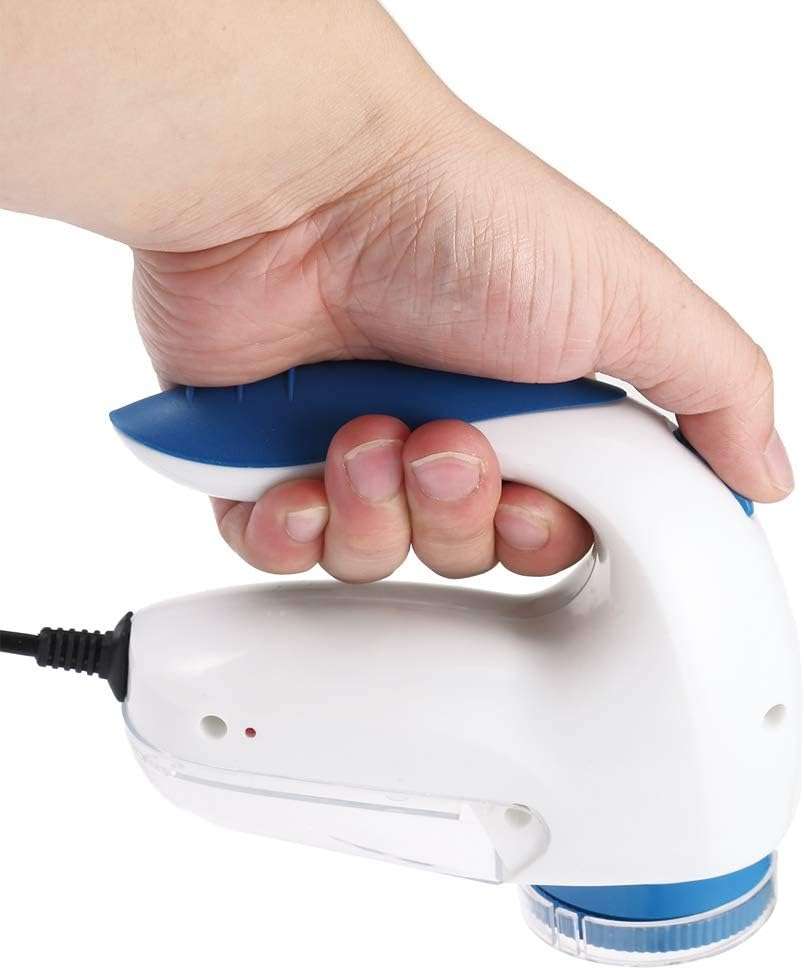 The Electric Lint Remover with 2 x Replacement Razors