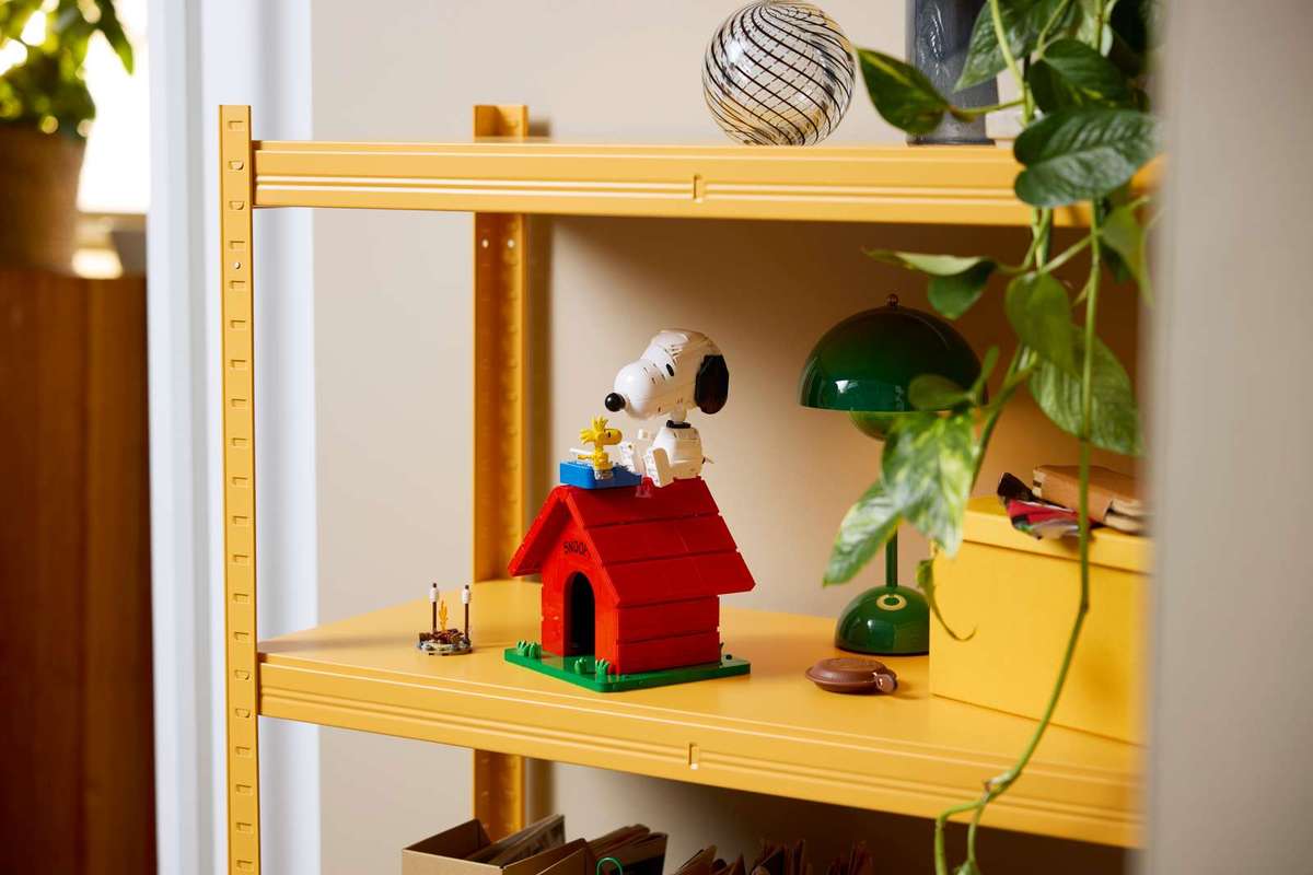 LEGO® Ideas Peanuts: Snoopys Doghouse (21368)