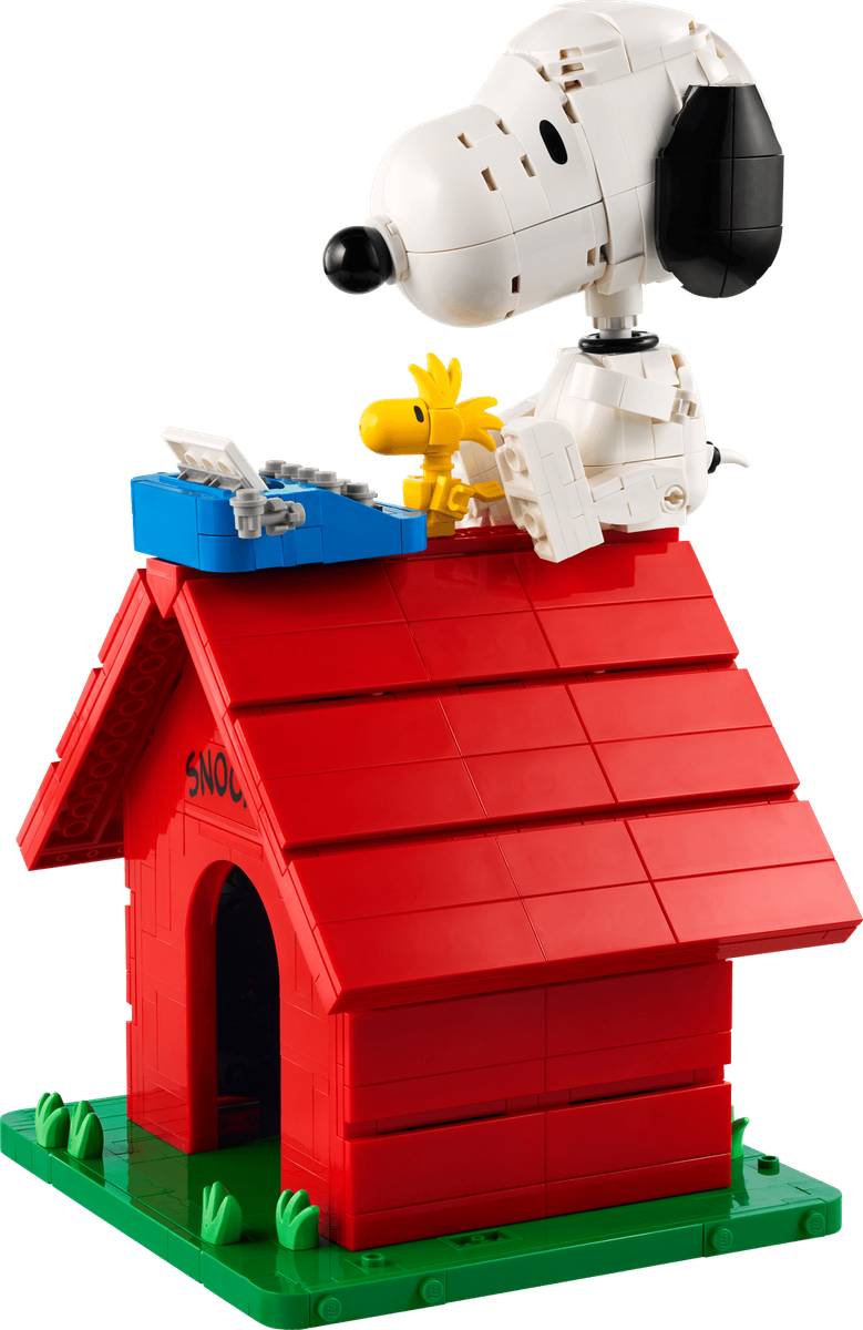 LEGO® Ideas Peanuts: Snoopys Doghouse (21368)