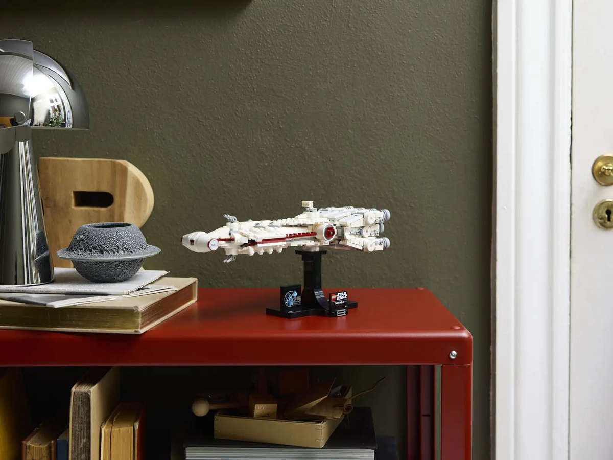 LEGO® Star Wars Tantive IV starship (75376)