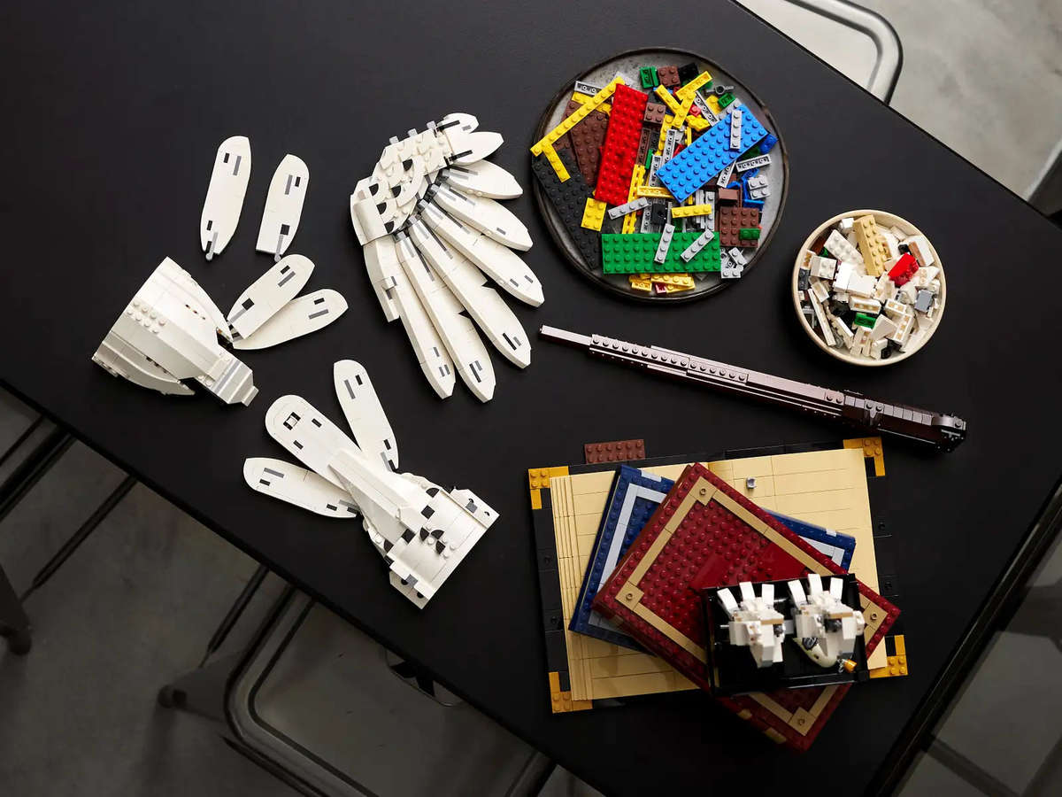 LEGO® Harry Potter Hogwarts Icons - Collectors' Edition (76391)