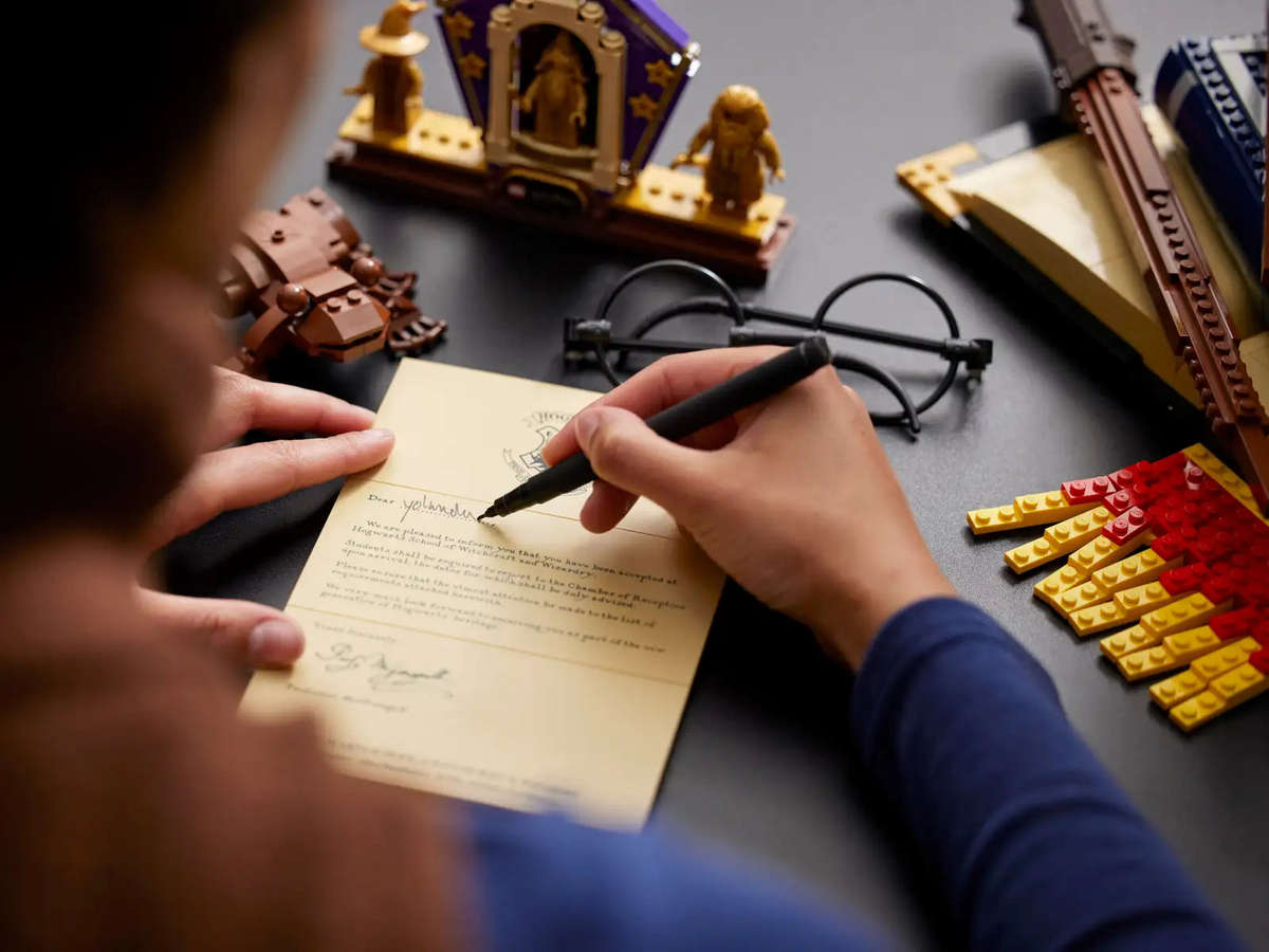 LEGO® Harry Potter Hogwarts Icons - Collectors' Edition (76391)