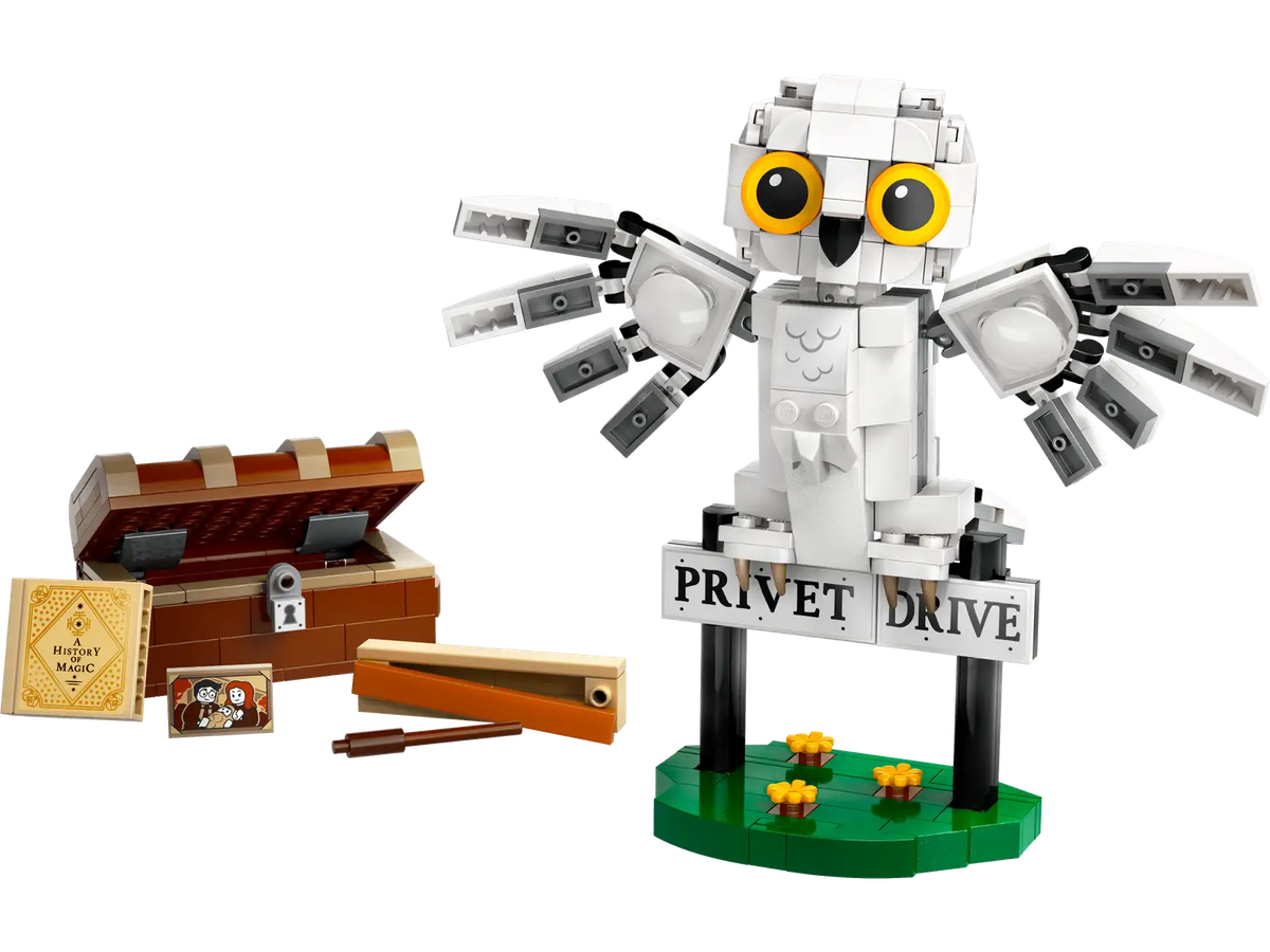 LEGO® Harry Potter Hedwig at 4 Privet Drive (76425)