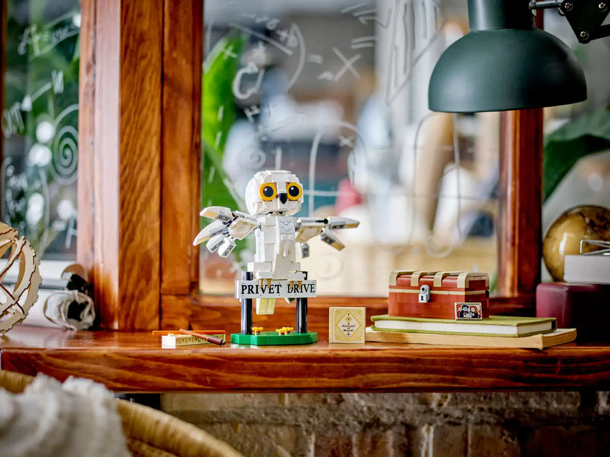 LEGO® Harry Potter Hedwig at 4 Privet Drive (76425)