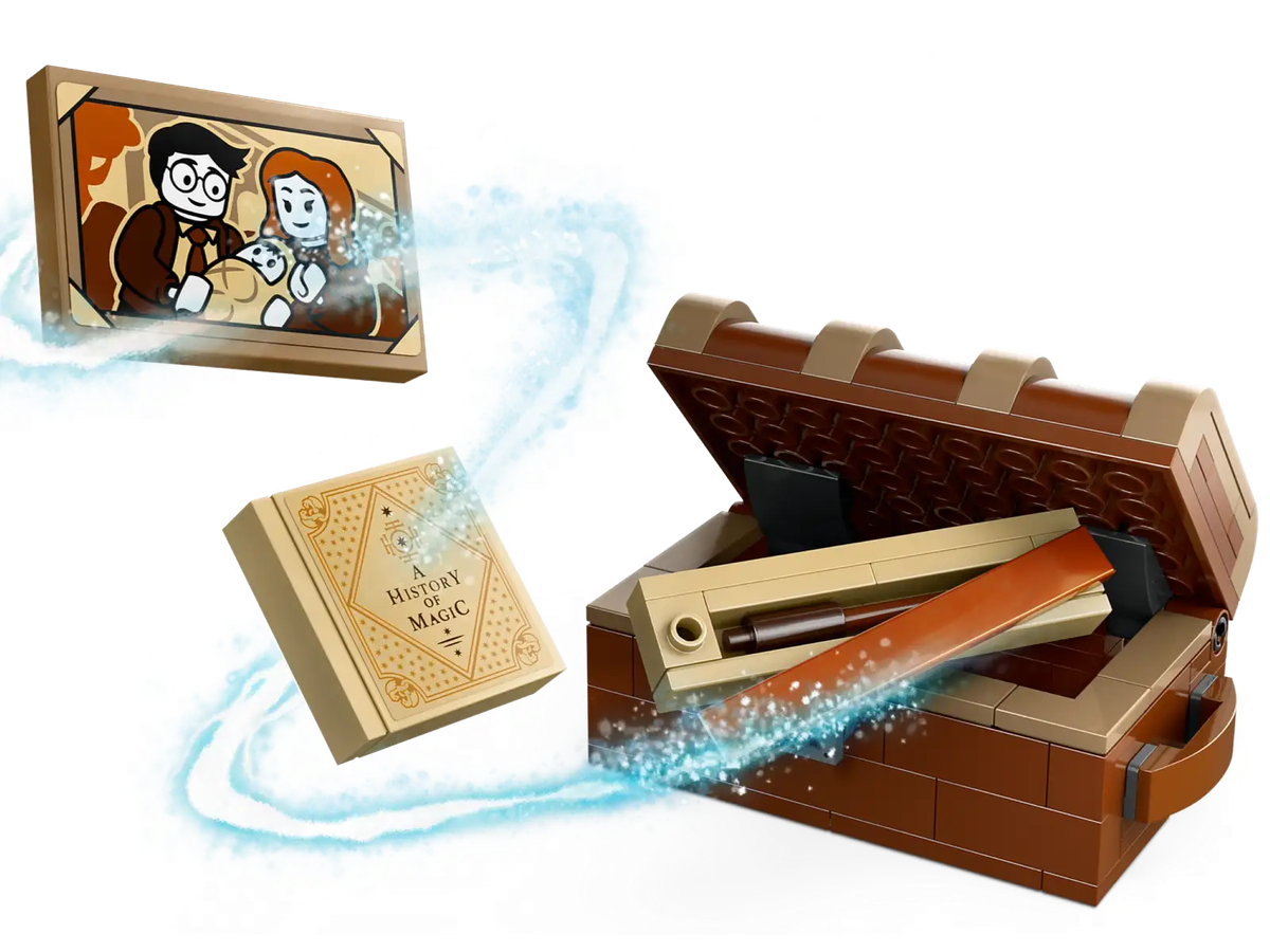 LEGO® Harry Potter Hedwig at 4 Privet Drive (76425)