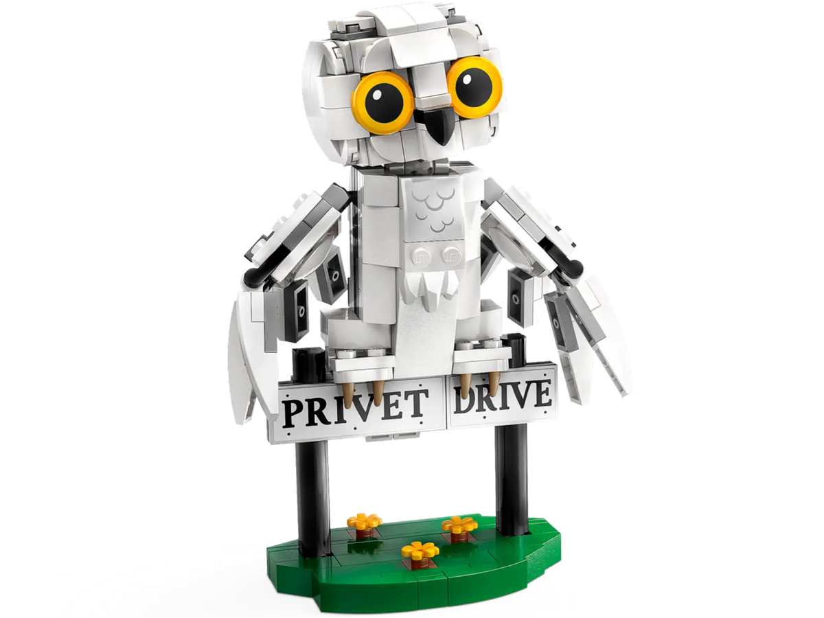 LEGO® Harry Potter Hedwig at 4 Privet Drive (76425)
