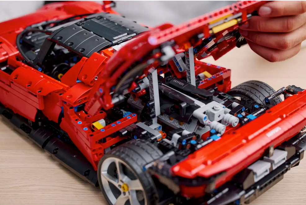 LEGO  42143 Technic Ferrari Daytona SP3