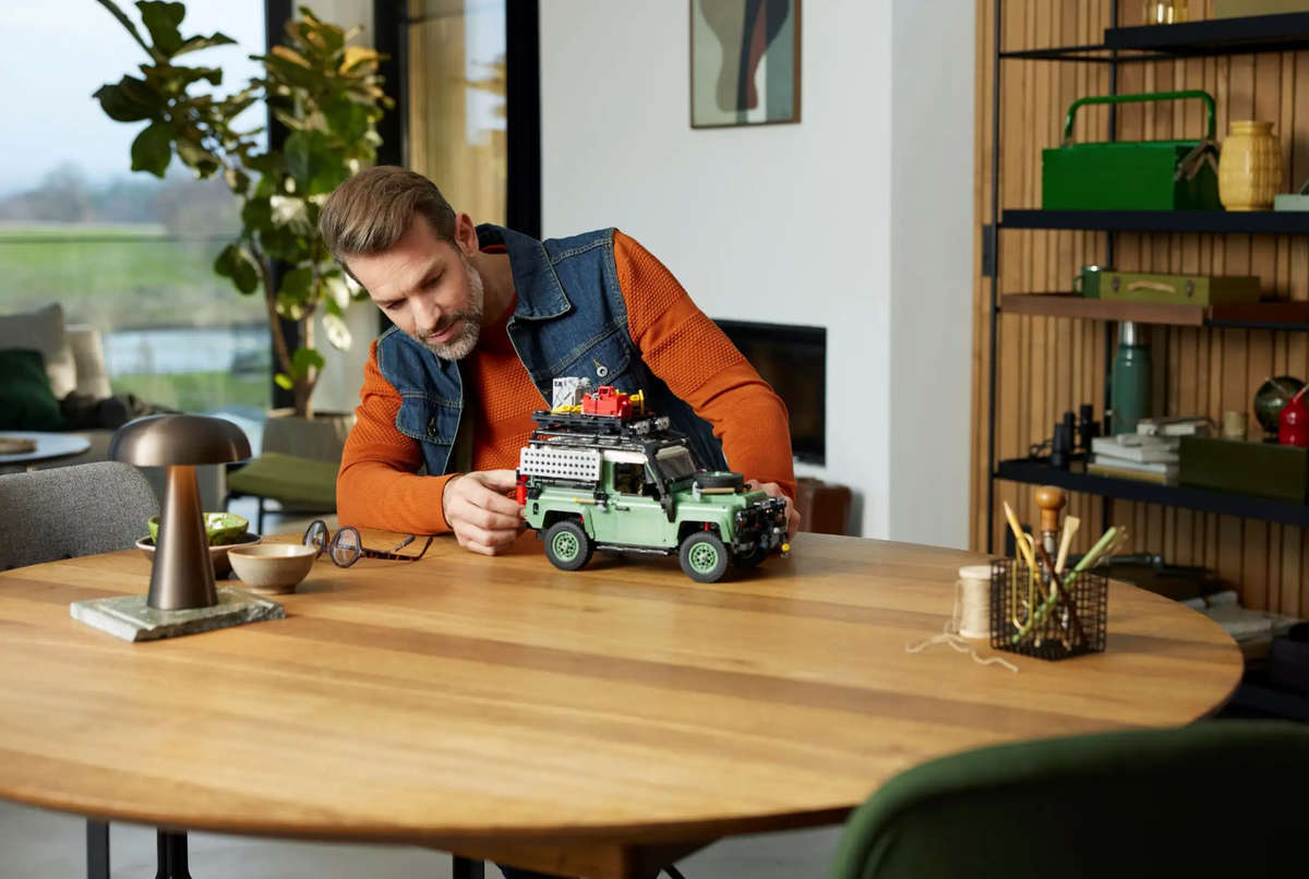 LEGO® Icons - Land Rover Classic Defender 90 (10317)