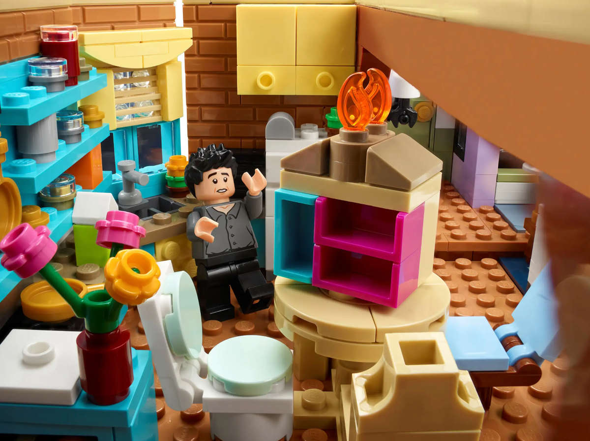 LEGO Icons 10292 The Friends Apartments